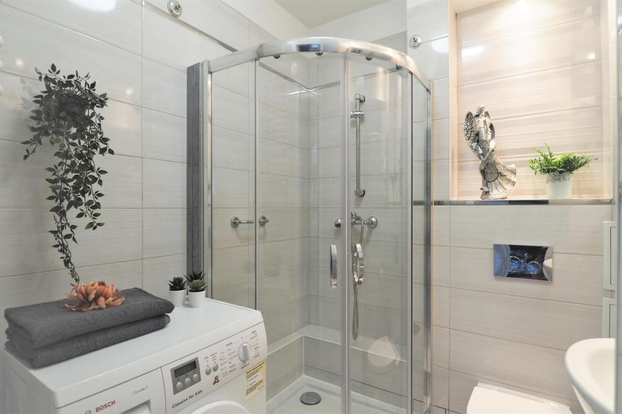 שצ'צ'ין Kghn Apartments Wyszynskiego II מראה חיצוני תמונה
